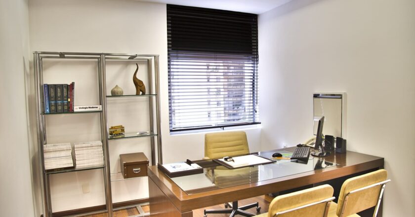 Steps to Arrange Your Office Furniture for Improved Efficiency and Workflow